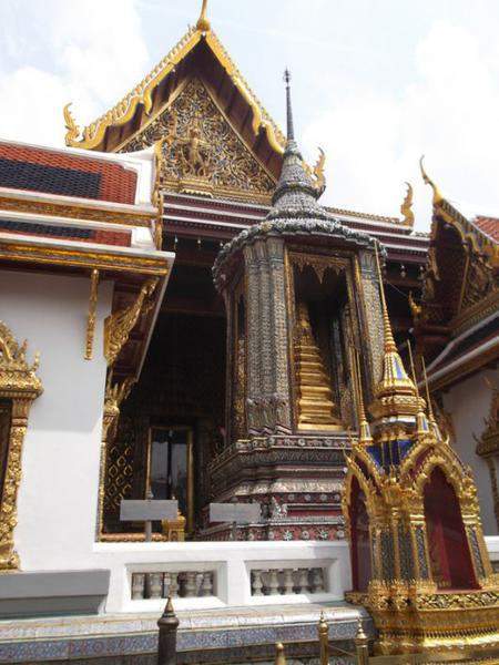 015 Bkk
