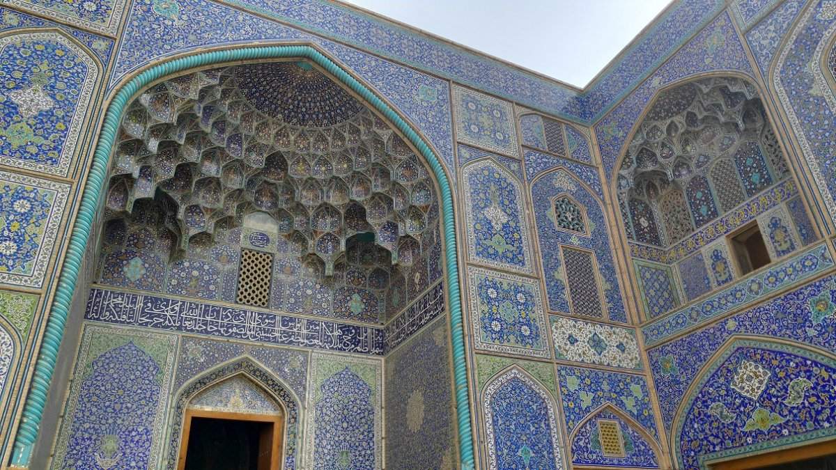 12 Isfahan