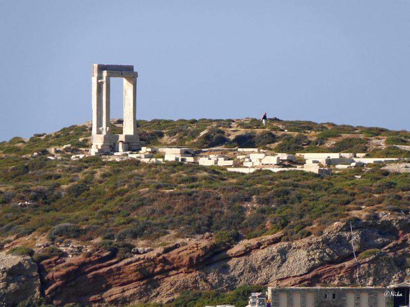 13Naxos