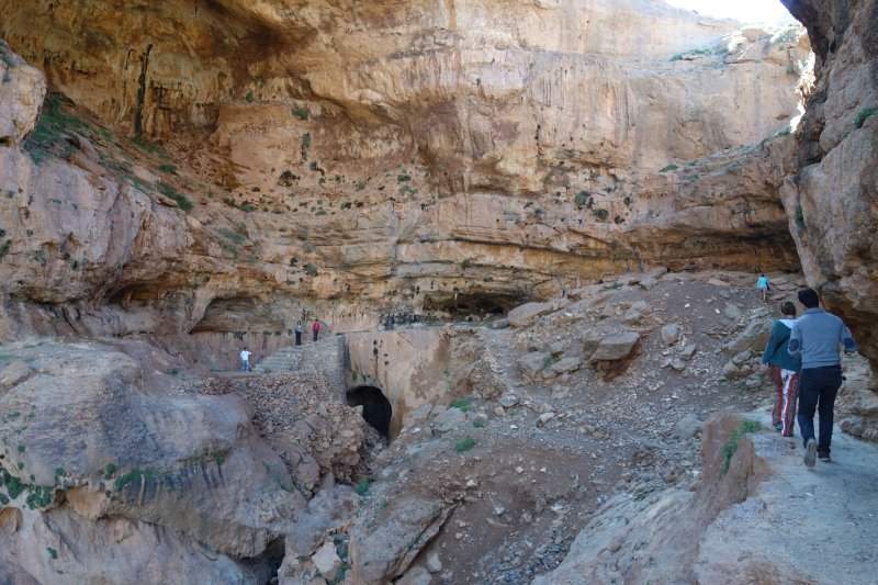 14 Gruta Akhiam