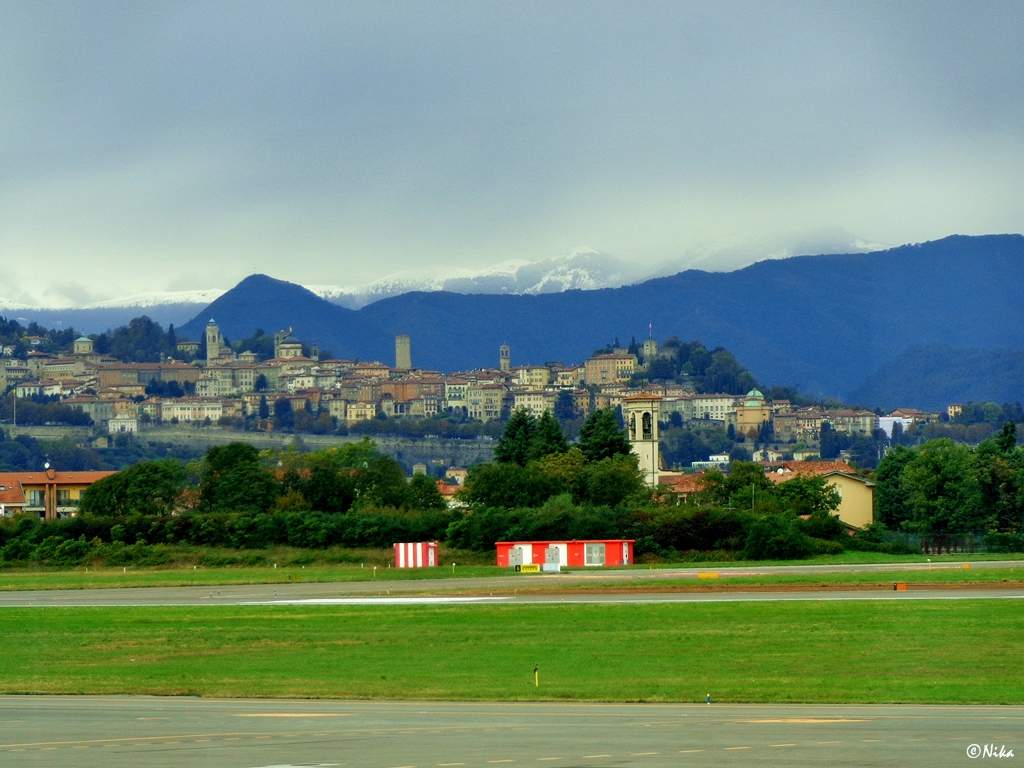 1DSC09646 Bergamo [1280x768]0