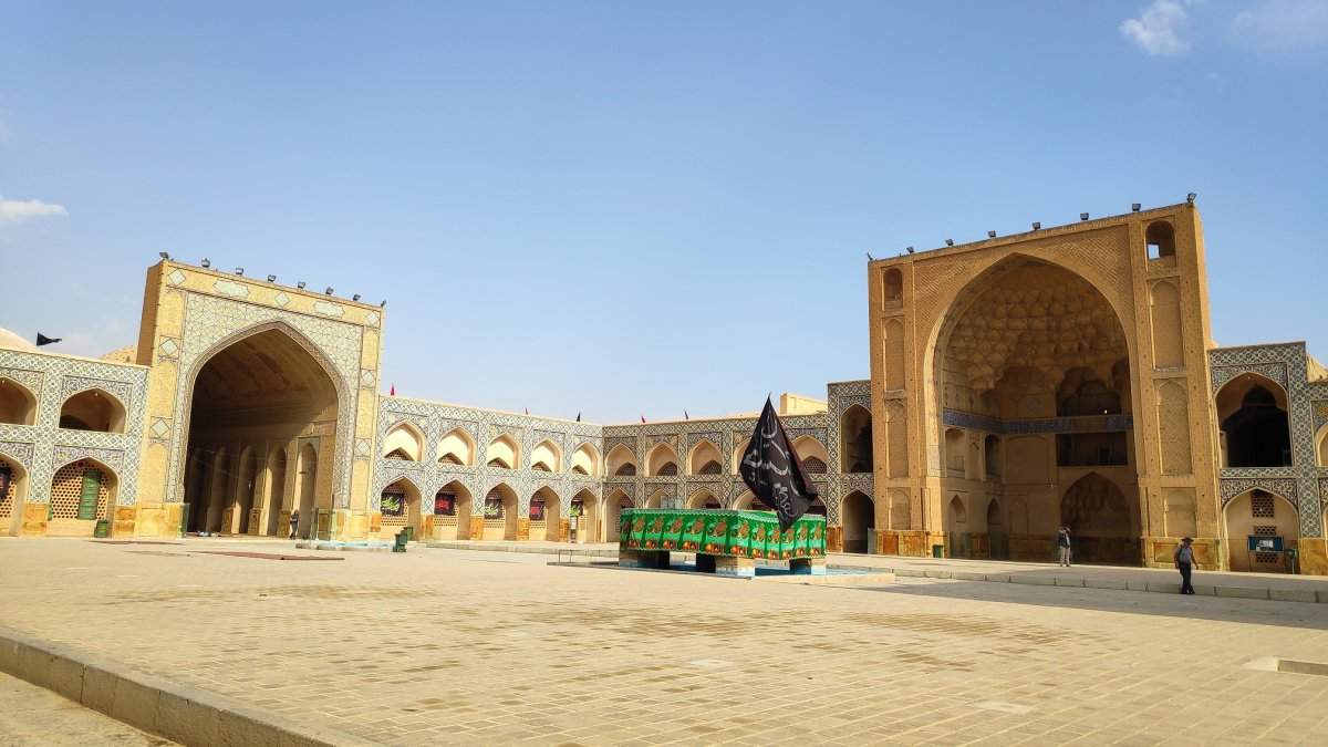 24 Isfahan
