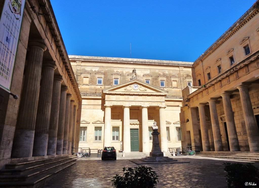 2DSC09659 Biblioteca Bernardini _Lecce [1280x768]