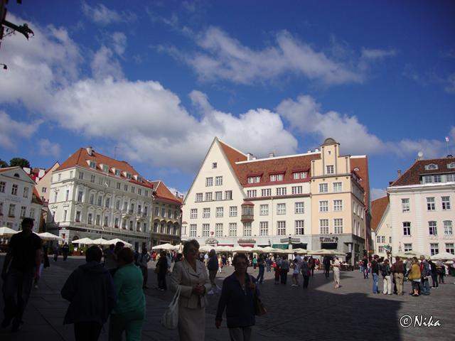 2Raekoja Plats - Tallinn.JPG