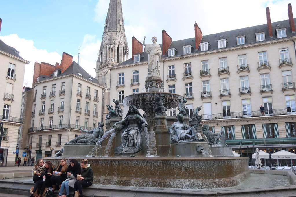 33 Nantes
