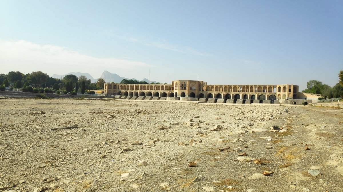 34 Isfahan