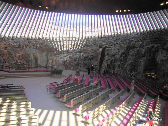 3Temppeliaukion kirkko 6 - Helsinquia.JPG