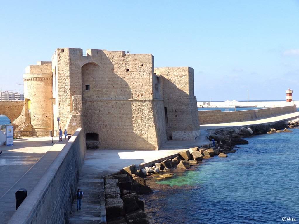 4DSC00257 Castello Carlo V - Monopoli 0