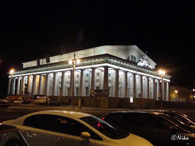 4Zdanie Birzhi (Museu Naval) 3   S. Petersburgo