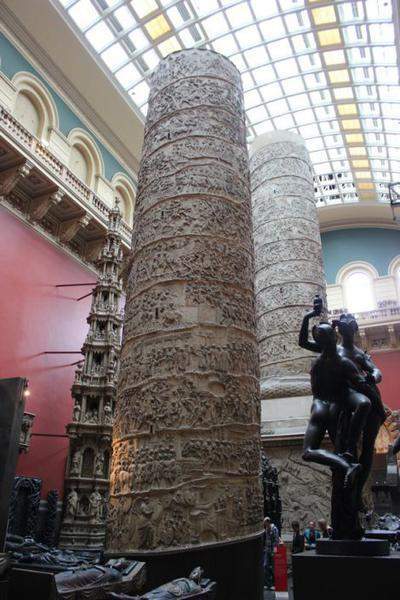 50 Victoria & Albert Museum.jpg
