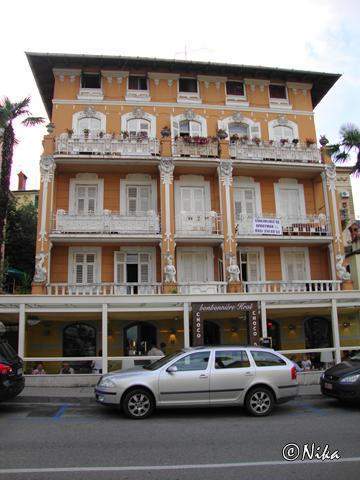 5DSC04358 Marsala Tita (rua) - Opatija.JPG