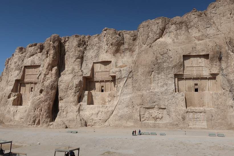 63 Naqsh