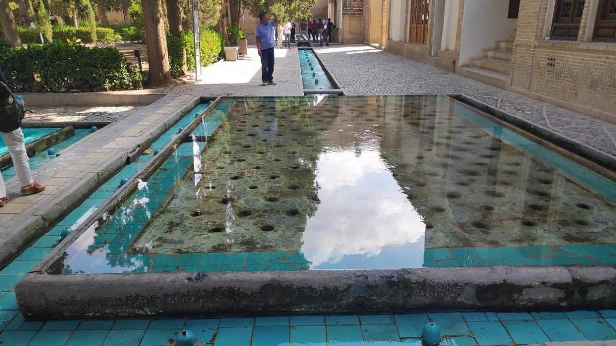 64 Kashan