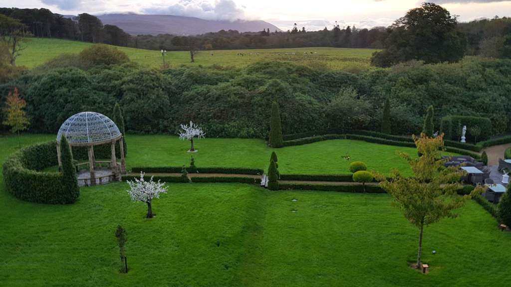 64 Tralee