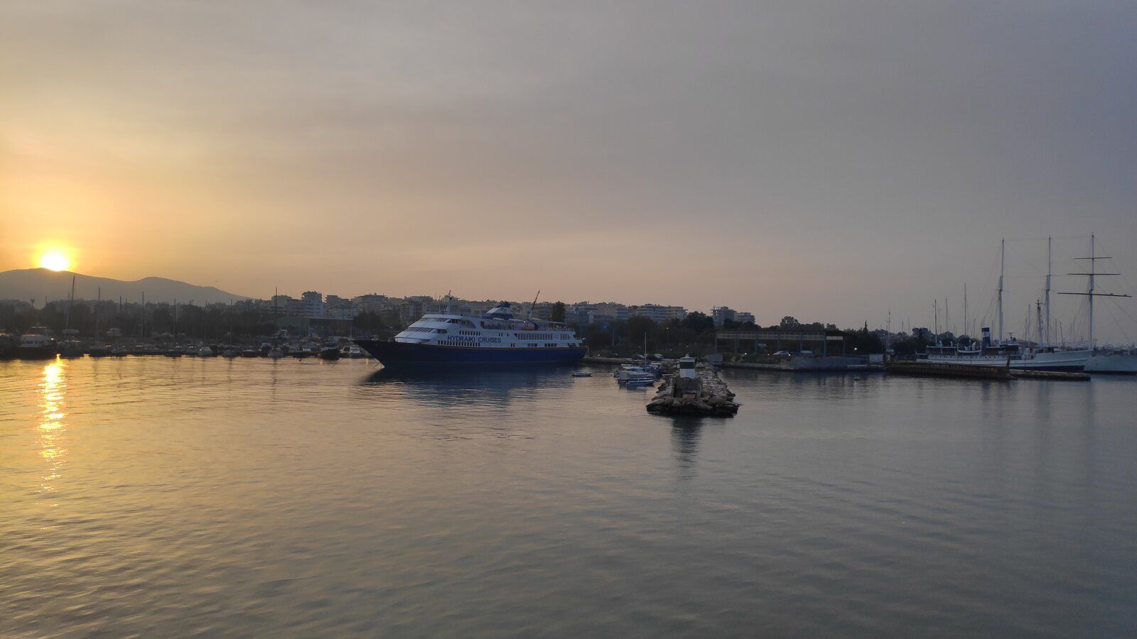 65 Pireu.jpg