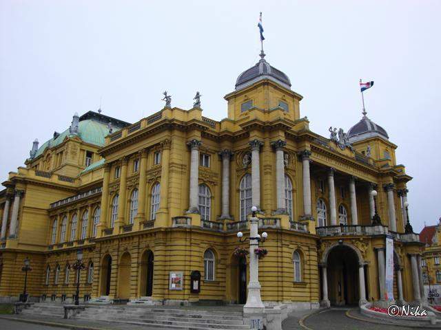 7DSC03610 Teatro Nacional - Zagreb 2.JPG