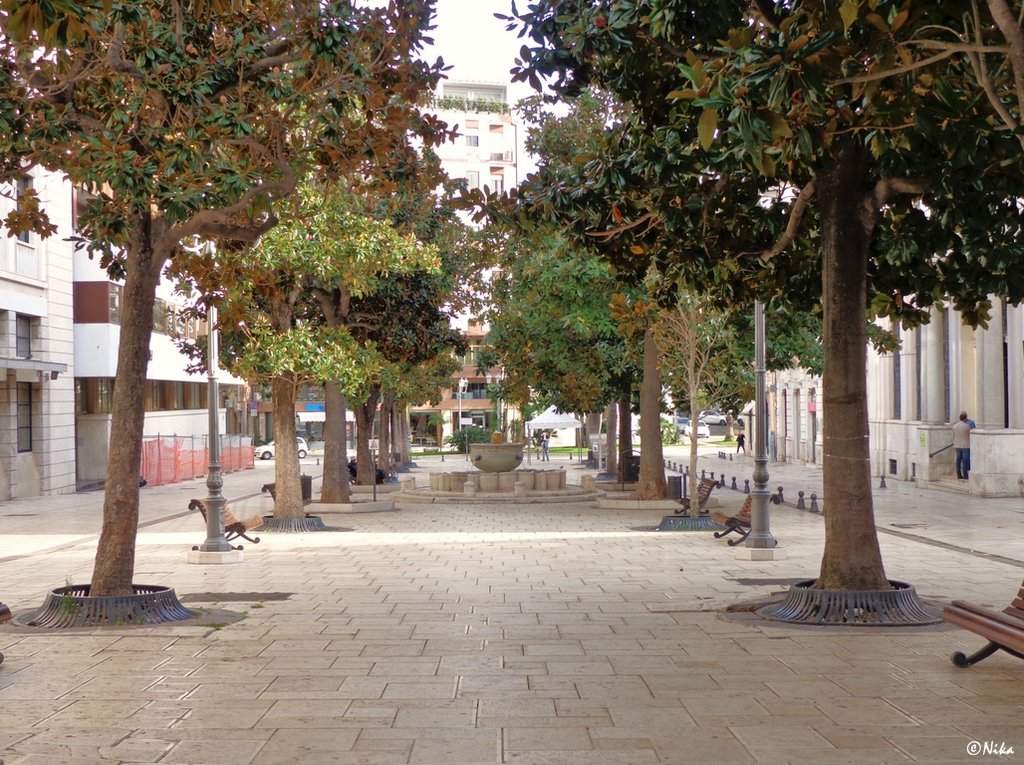 7DSC09670 Piazza Della Vittoria +  Fontana De Torres - Brindisi0