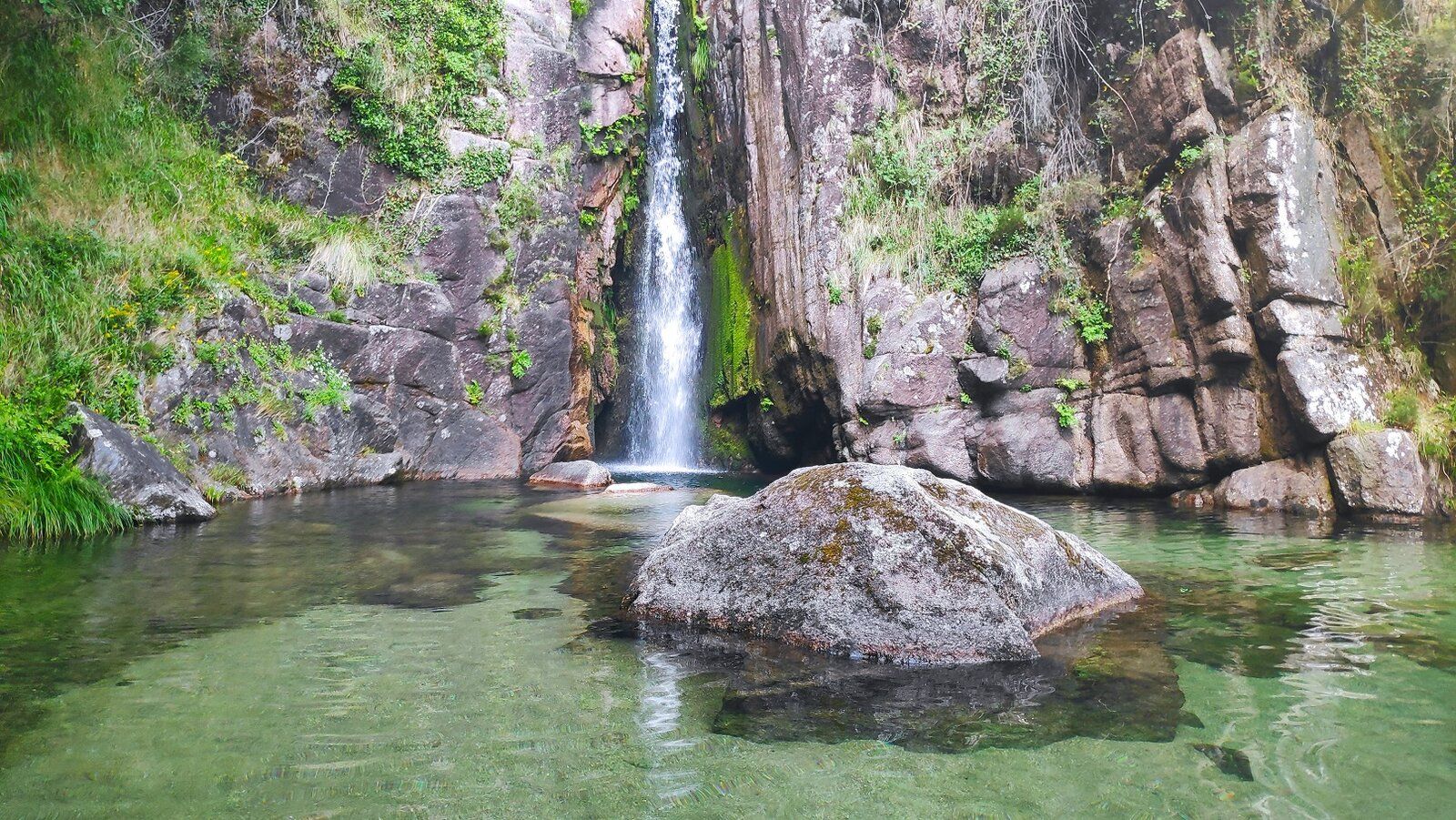 80 Cascata Pincães.jpg