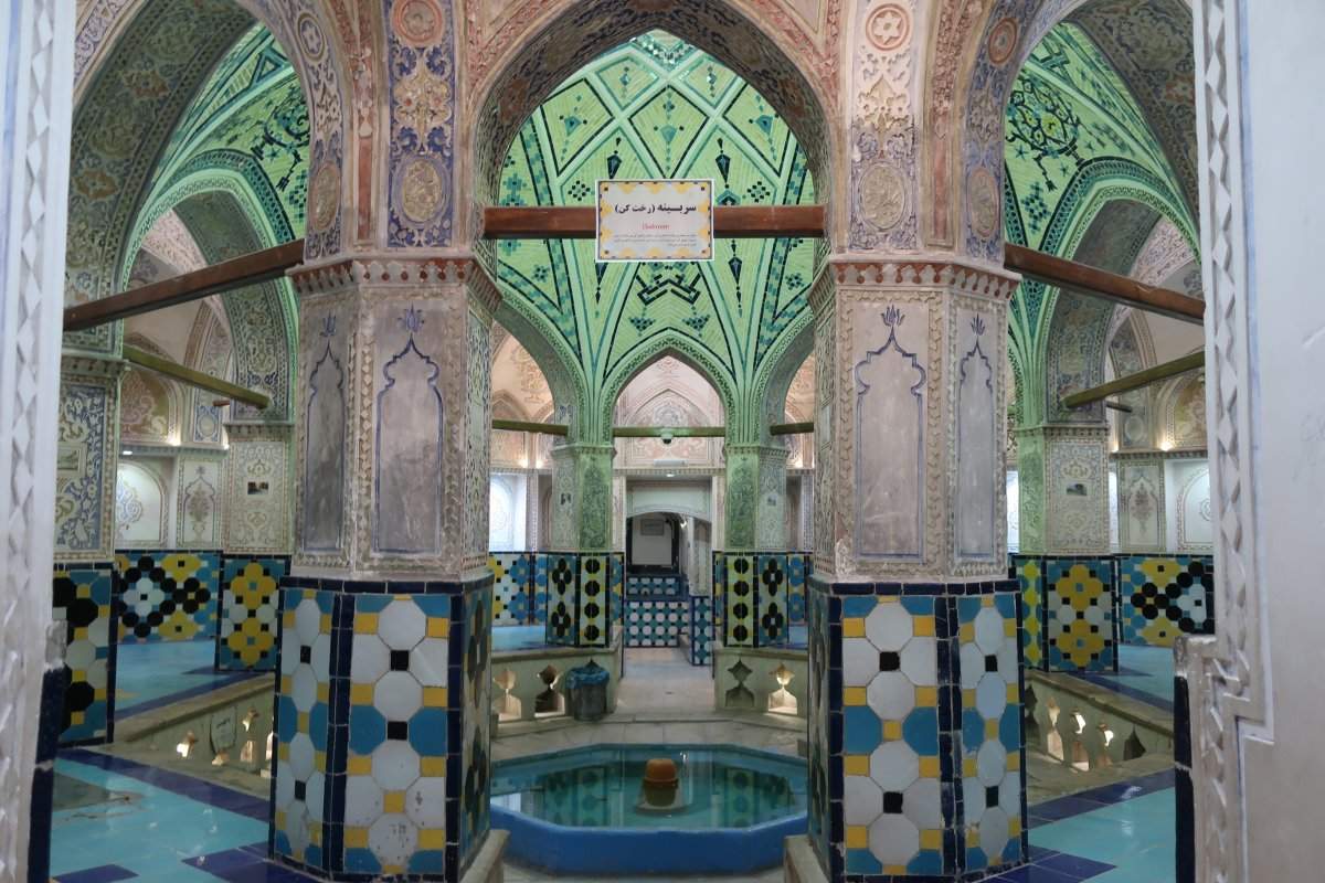83 Kashan