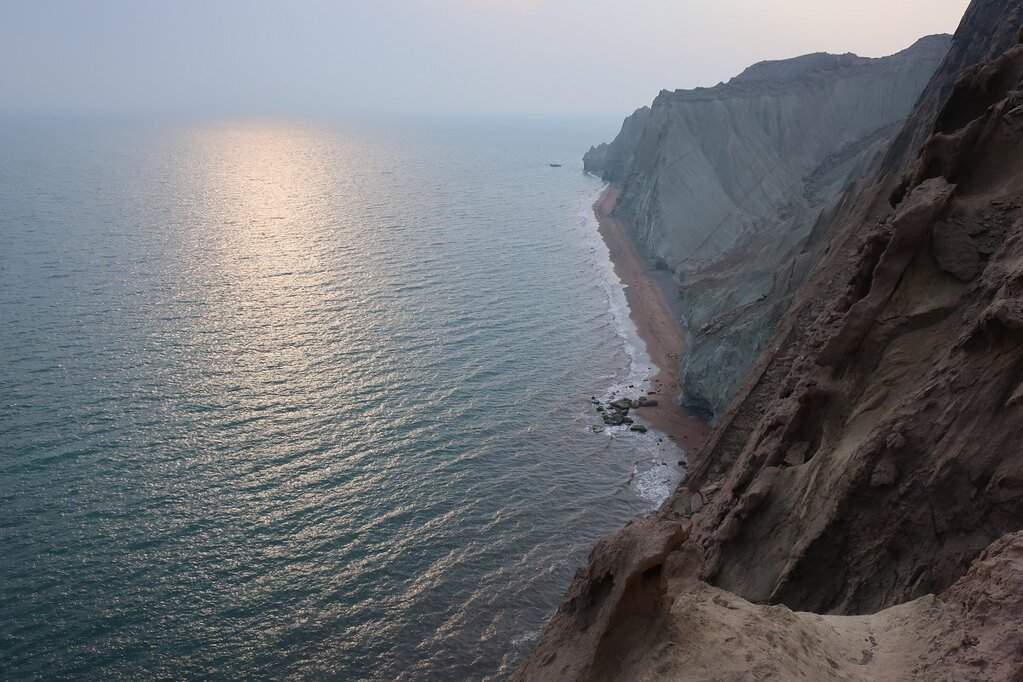 85 Hormuz