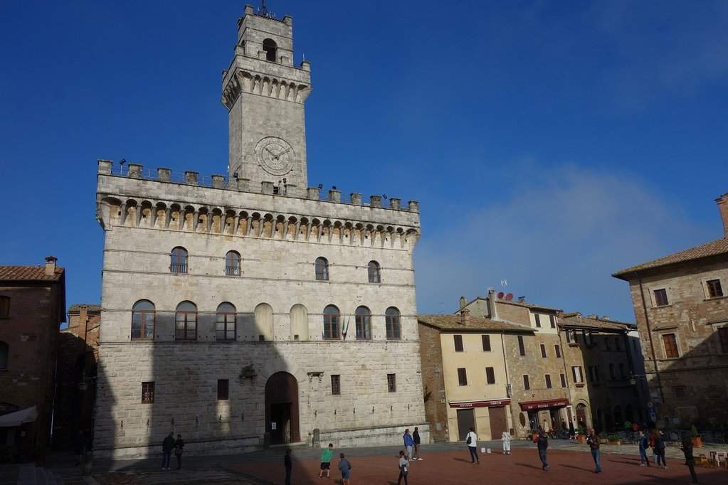 9 Montepulciano