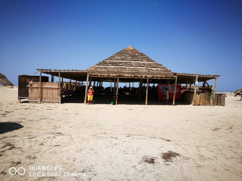 A local da refeição e animação da ilha