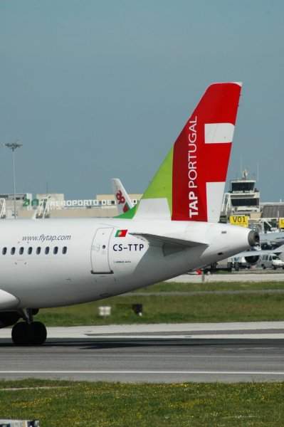 A319 CS-TTP 13-03-2006 181