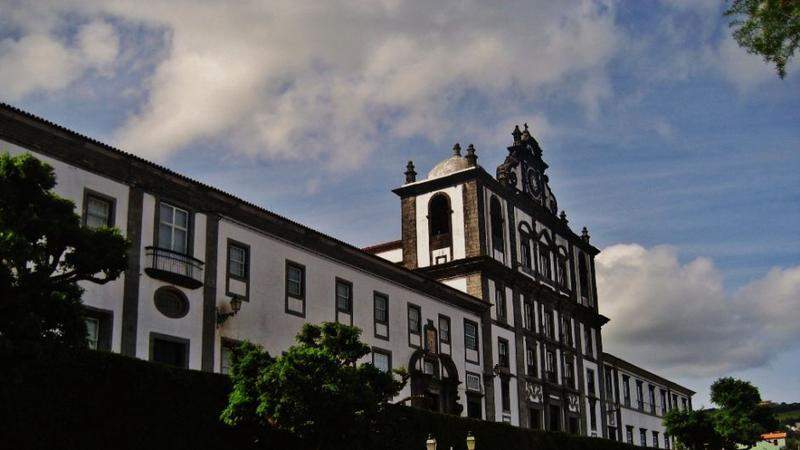 Açores 1 063