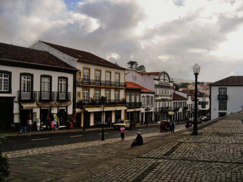 Açores 2 177