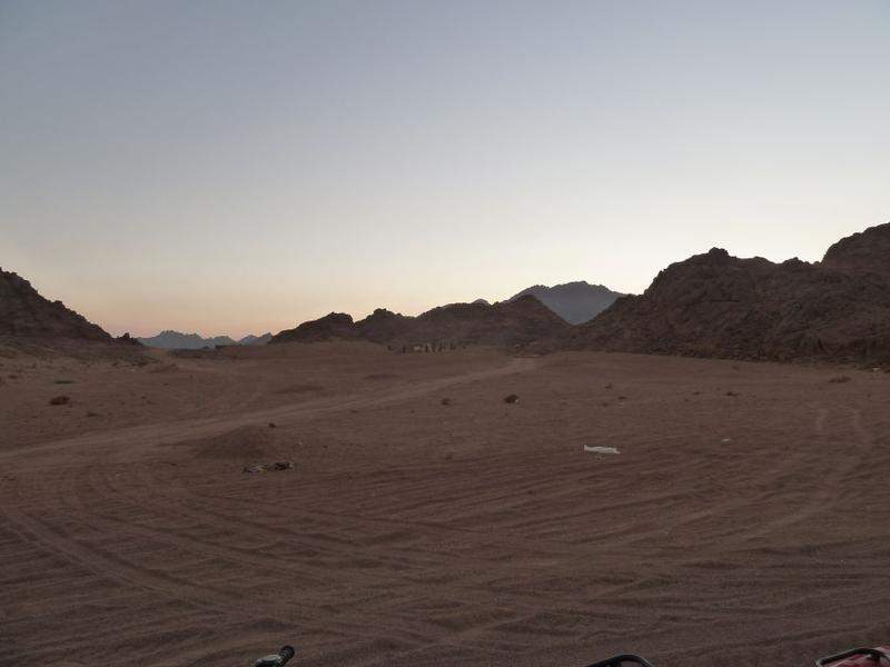 Anoitece no Deserto