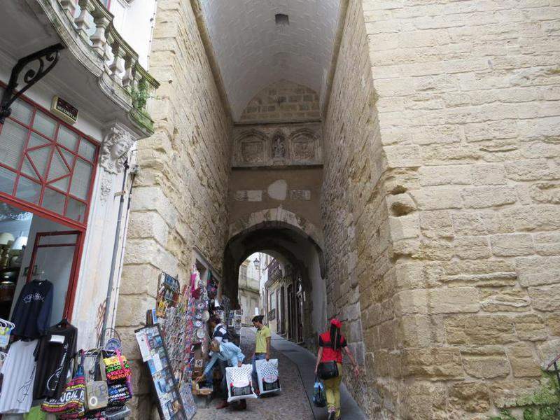 Arco de Almedina