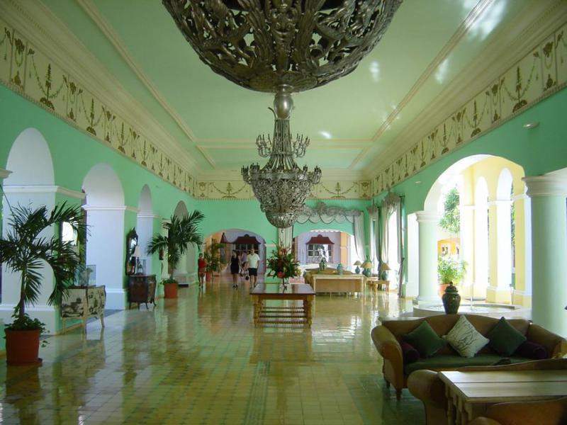 Área de estar junto ao lobby