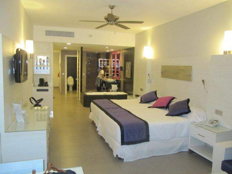 ...atributos de um hotel aberto há escassos meses
