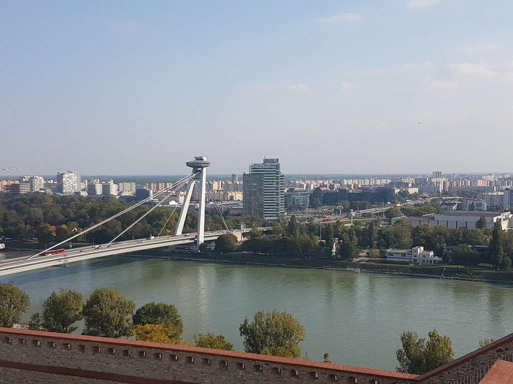Bratislava 852