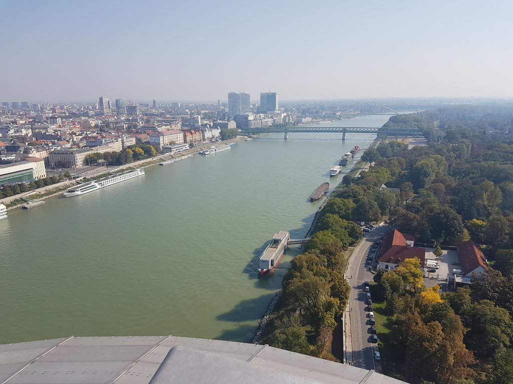 Bratislava 987