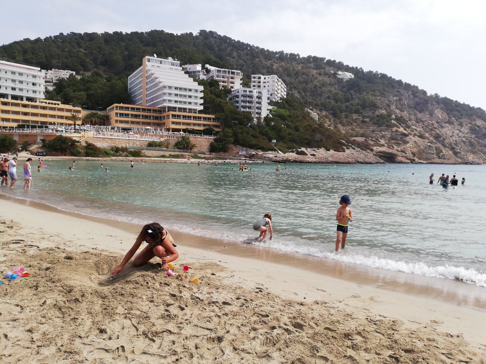 Cala Llonga.jpg