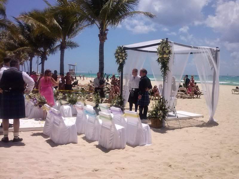 Casamento na praia do hotel