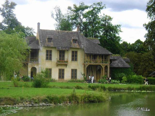 Château Versailles   MA   Aldeia   Casa Da rainha 4