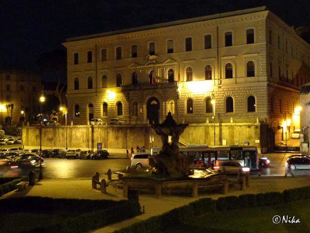 DSC02028Piazza della Bocca della Verità [640x480]
