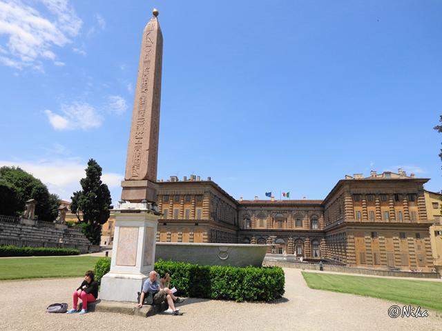 DSC02528PalazzoPitti  GiardiniBobolif [640x480]