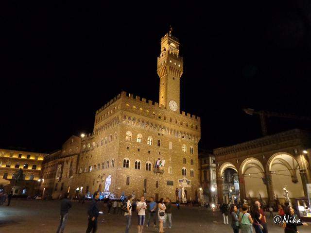DSC02629PalazzoVecchiof [640x480].JPG