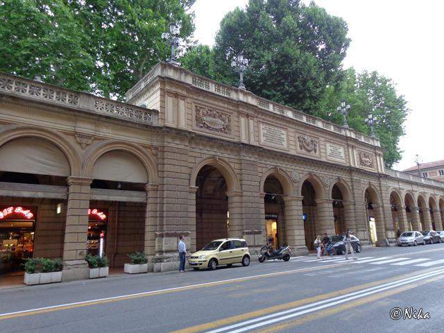 DSC02764ViaDell´Independenzaf [640x480]