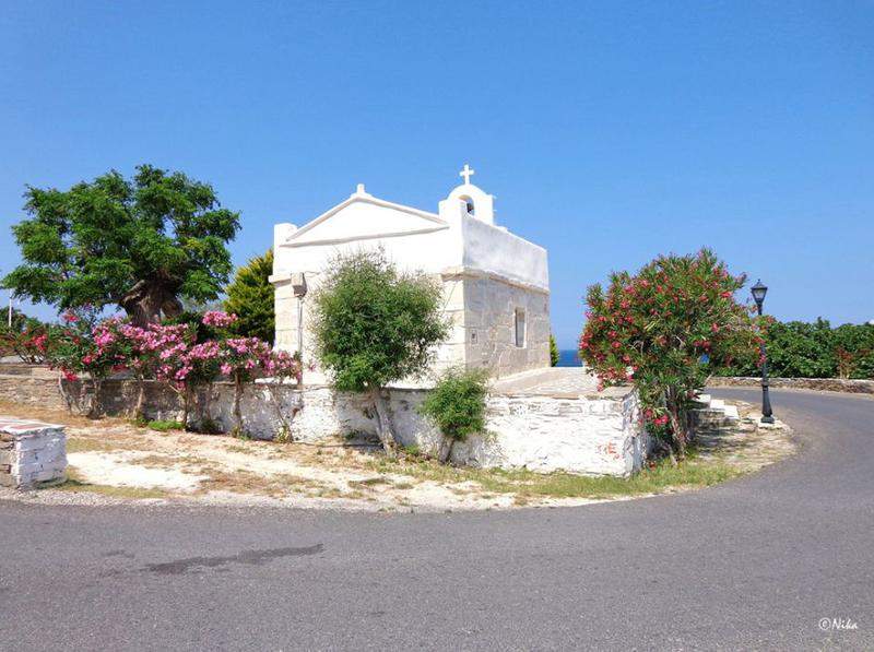 DSC04286Parikia_CapelaSantaAna.JPG