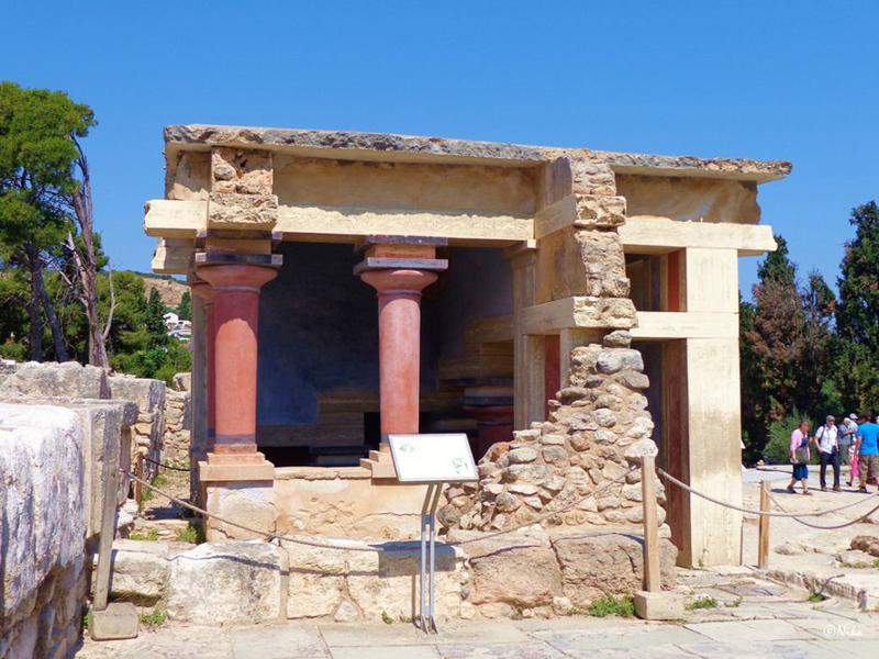 DSC04402Knossos