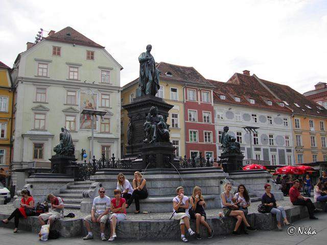 DSC04875 Haupt Platz   Graz 2