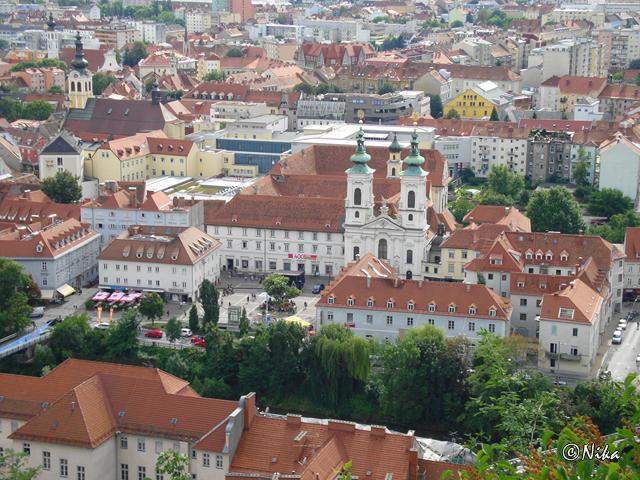 DSC04905 Maria Hilfer platz   Graz
