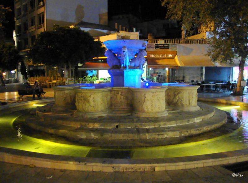 DSC06163Heraklion FonteMorosini