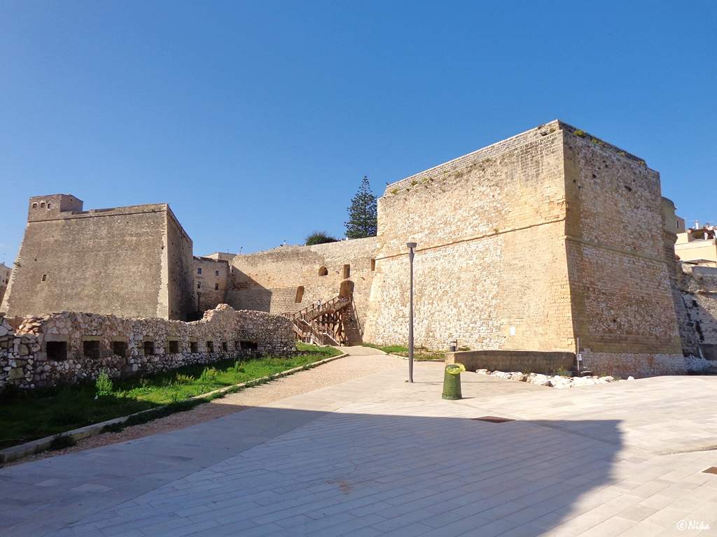 DSC09889 Porta A Mare + Torre Matta - Otranto [1280x768]