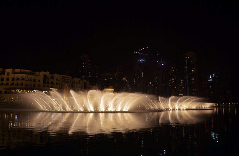 Dubai Dancing Fountains @ Night