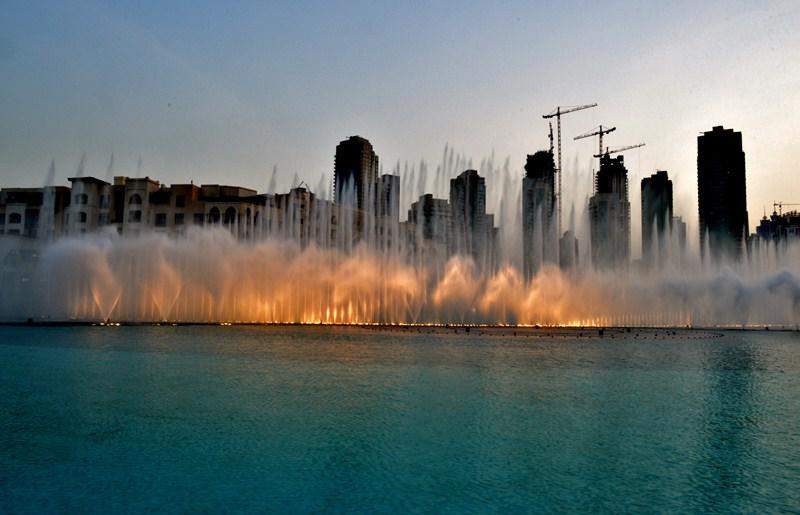 Dubai Dancing Fountains
